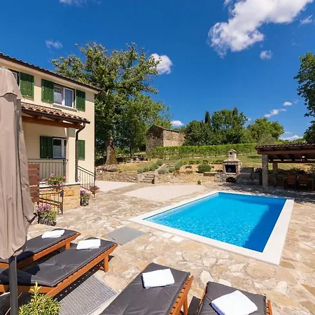 Daus Ferienhaus Pićan